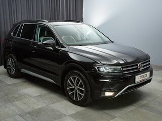 2019 Volkswagen Tiguan II, чёрный, 2349000 рублей, вид 3