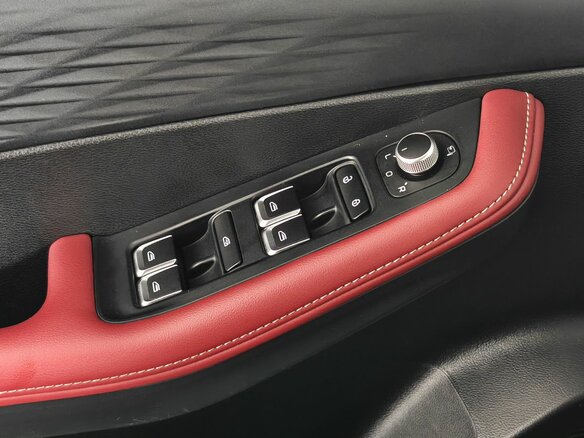 2023 Geely Coolray I Рестайлинг, серый, 1780000 рублей - вид 16