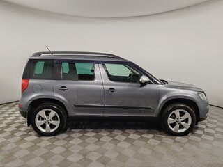 2015 Skoda Yeti I Рестайлинг, серый, 999000 рублей, вид 4