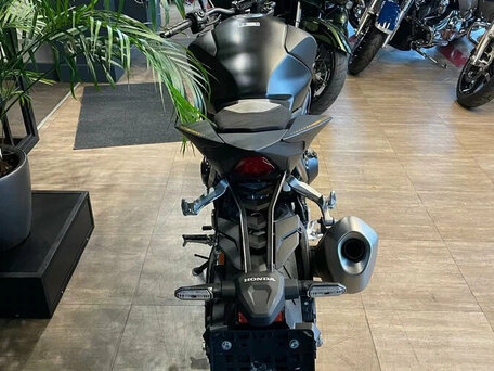 2025 Honda CB 1000 Hornet, чёрный, 1750000 рублей, вид 4