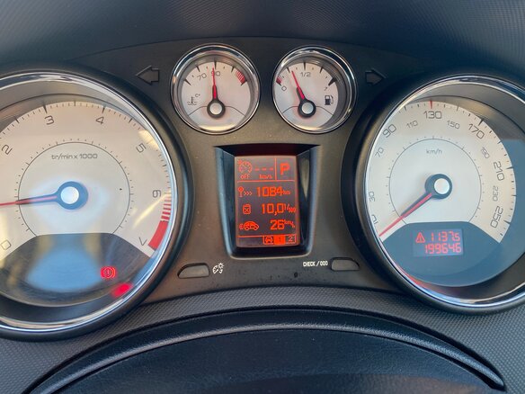 2011 Peugeot 308 I Рестайлинг, бежевый, 390000 рублей - вид 11