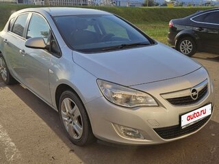 2011 Opel Astra J, серебристый, 600000 рублей, вид 2
