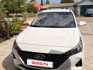2021 Hyundai Solaris II Рестайлинг, белый, 1800000 рублей, вид 1