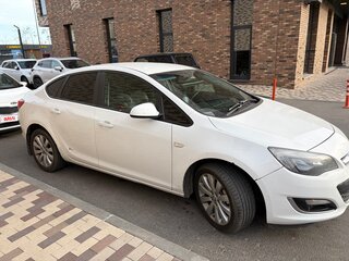2013 Opel Astra J Рестайлинг, белый, 730000 рублей, вид 2