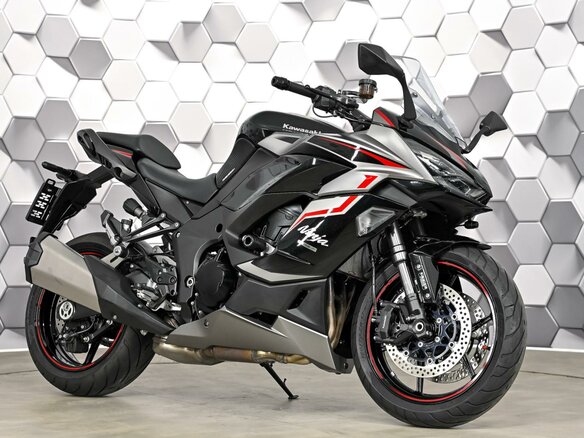 2024 Kawasaki Ninja 1000 SX, чёрный, 1279000 рублей