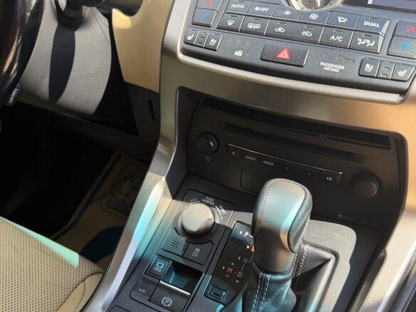 2014 Lexus NX 200t I, серый, 2700000 рублей - вид 9