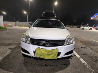 2008 Opel Astra H Рестайлинг, белый, 400000 рублей, вид 4