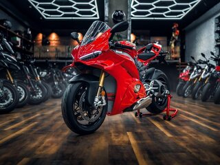 2026 Ducati Panigale V4, красный, 3590000 рублей, вид 1