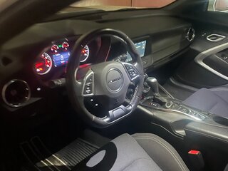 2019 Chevrolet Camaro 8-speed VI Рестайлинг, белый, 3050000 рублей, вид 5