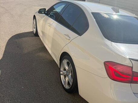 2018 BMW 3 серии 320i xDrive VI (F3x) Рестайлинг, белый, 3050000 рублей, вид 4