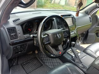 2011 Toyota Land Cruiser 200 Series, серебристый, 2099000 рублей, вид 5
