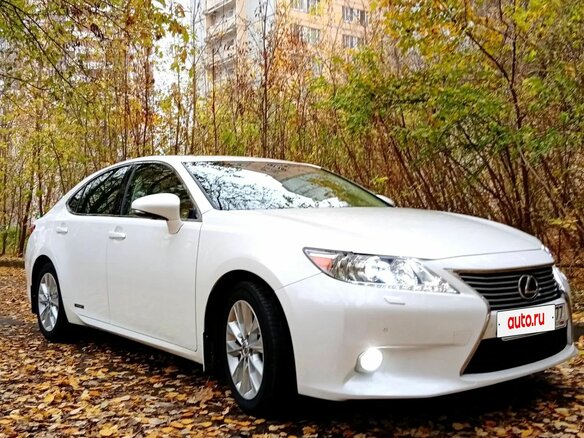 2013 Lexus ES 300h VI, белый, 2390000 рублей