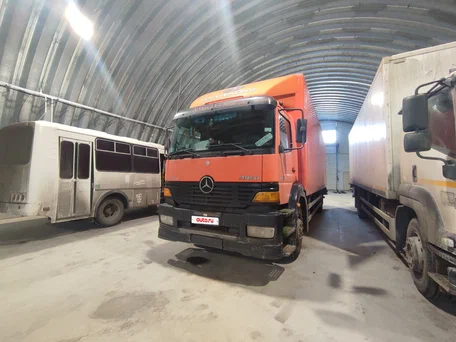 1999 Mercedes-Benz Atego, оранжевый, 1800000 рублей, вид 1