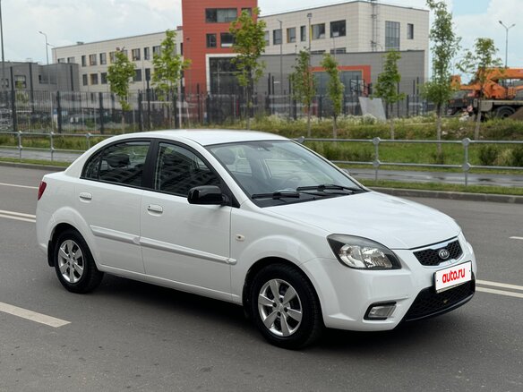 2011 Kia Rio II Рестайлинг, белый - вид 6