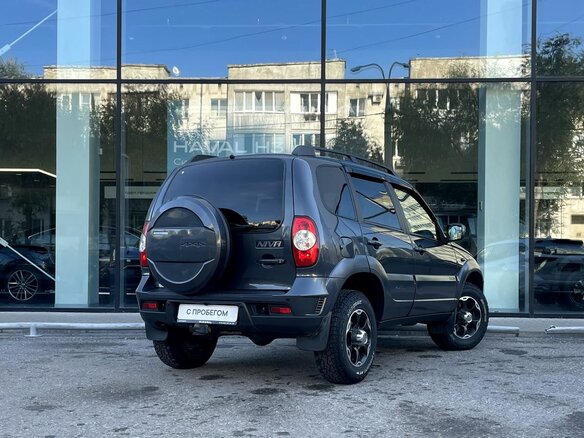 2020 Lada (ВАЗ) Niva, серый, 857000 рублей - вид 4