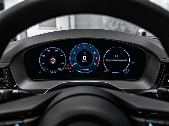 2025 Porsche Panamera 4 E-Hybrid III, серебристый, 22531000 рублей - вид 14