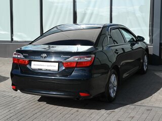 2015 Toyota Camry VII (XV50) Рестайлинг, серый, 1899000 рублей, вид 5