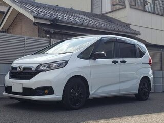 2022 Honda Freed+ II Рестайлинг, белый, 1288000 рублей, вид 1