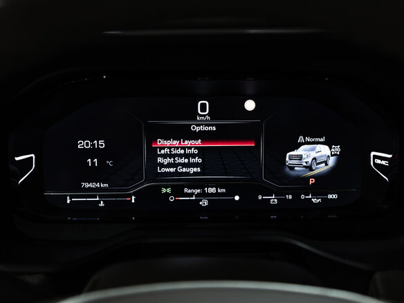 2022 GMC Yukon V, чёрный, 7050103 рублей - вид 19