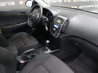 2010 Hyundai i30 I Рестайлинг, серебристый, 749000 рублей, вид 5