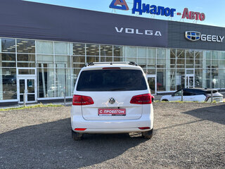 2012 Volkswagen Touran I Рестайлинг 2, белый, 880000 рублей, вид 4