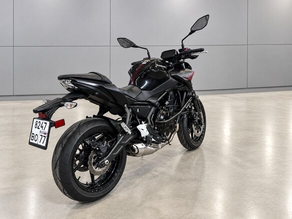 2021 Kawasaki Z 650, чёрный, 700000 рублей - вид 11