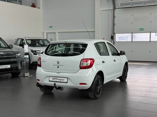 2018 Renault Sandero II Рестайлинг, белый, 739000 рублей, вид 5