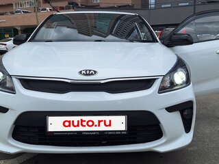 2019 Kia Rio IV, белый, 1090000 рублей, вид 3