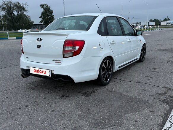 2018 Lada (ВАЗ) Granta Sport I, белый, 975000 рублей - вид 6
