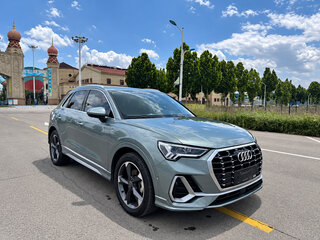 2023 Audi Q3 35 TFSI II (F3), серебристый, 2430911 рублей, вид 3