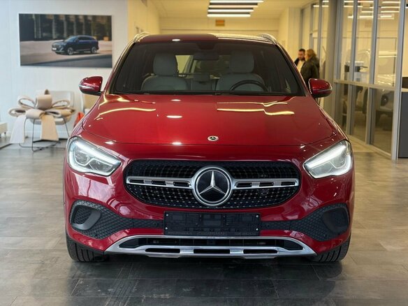 2020 Mercedes-Benz GLA 200 II (H247), красный, 3299000 рублей - вид 1