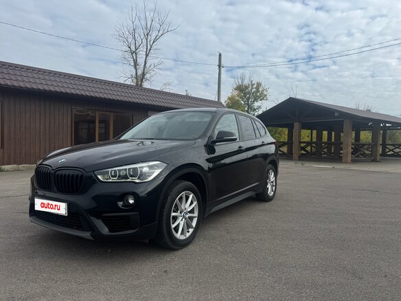 2018 BMW X1 18i sDrive II (F48), чёрный - вид 2