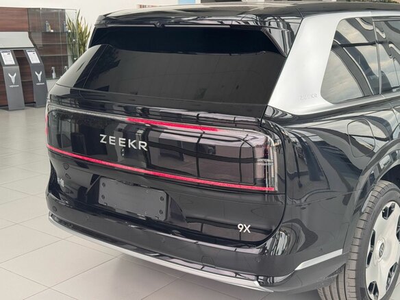 2025 Zeekr 9X 70 kWh, чёрный, 13800000 рублей - вид 4