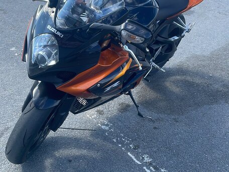 2007 Suzuki GSX-R 1000, оранжевый, 850000 рублей, вид 2