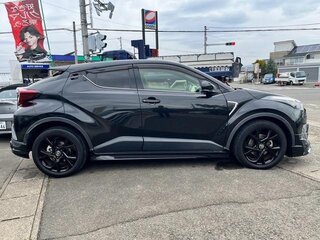 2019 Toyota C-HR I Рестайлинг, чёрный, 1690000 рублей, вид 5