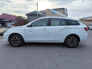2017 Lada (ВАЗ) Vesta SW I, белый, 855000 рублей, вид 1