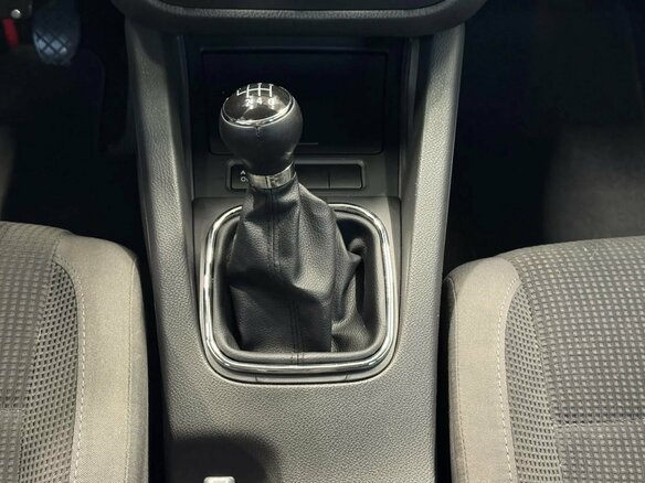 2008 Volkswagen Jetta V, чёрный, 745000 рублей - вид 12