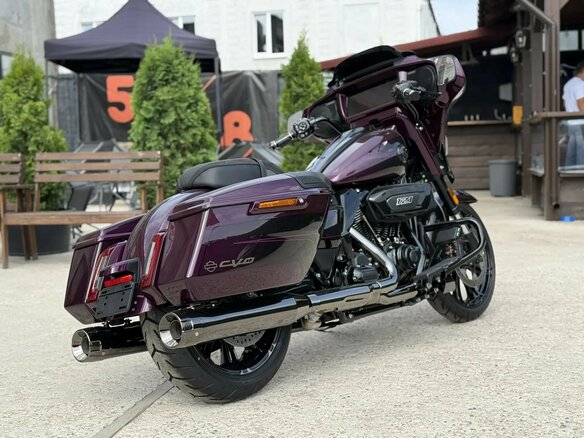2025 Harley-Davidson CVO Street Glide, фиолетовый, 6650000 рублей - вид 3