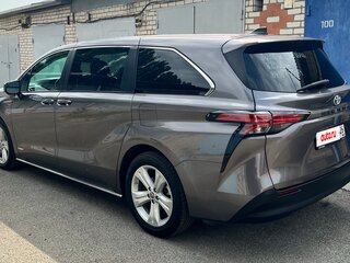 2021 Toyota Sienna IV, серый, 4070000 рублей, вид 1