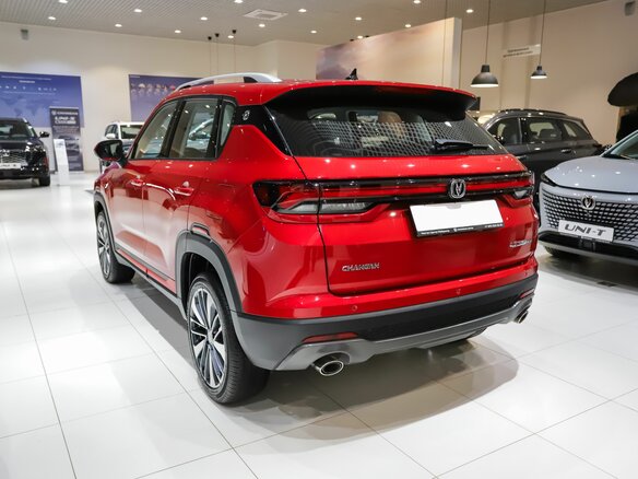 2025 Changan CS35 Plus I Рестайлинг, красный - вид 2