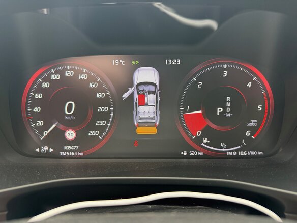 2019 Volvo XC40 I, белый - вид 8
