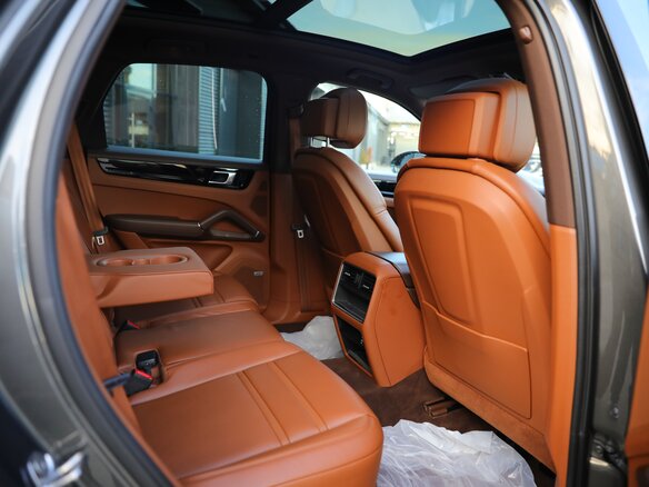 2020 Porsche Cayenne III, серый, 8690000 рублей - вид 27