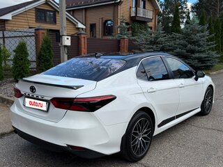 2019 Toyota Camry VIII (XV70), белый, 1773000 рублей, вид 4