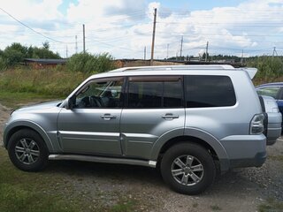 2008 Mitsubishi Pajero IV, серебристый, 1300000 рублей, вид 4