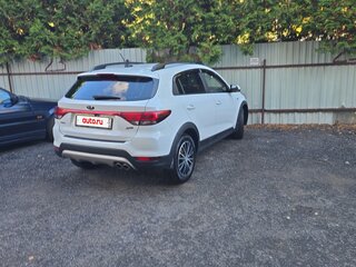 2020 Kia Rio X-Line IV, белый, 1450000 рублей, вид 4