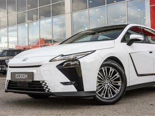 2026 Lexus ES 300h VIII, белый, 7770000 рублей, вид 3