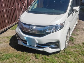 2016 Honda Stepwgn Spada V, белый, 1670000 рублей, вид 1