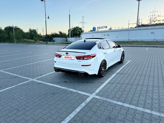 2018 Kia Optima IV Рестайлинг, белый, 2550000 рублей, вид 4