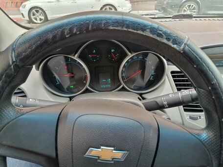 2012 Chevrolet Cruze I, серебристый, 627000 рублей, вид 1