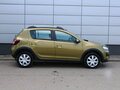 2015 Renault Sandero Stepway II, зелёный - вид 4